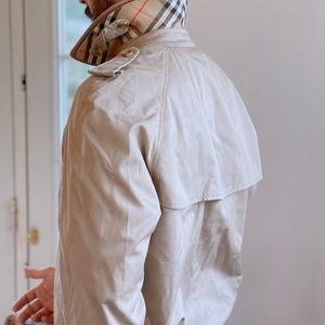 Authentic Burberry unisex coat